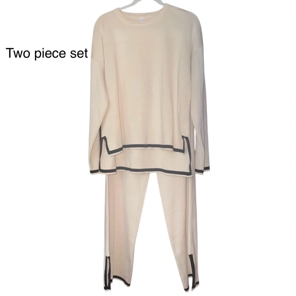 Ivory Long Sleeve Two Piece Set With Black Trim. Size XL - Picture 3 of 15